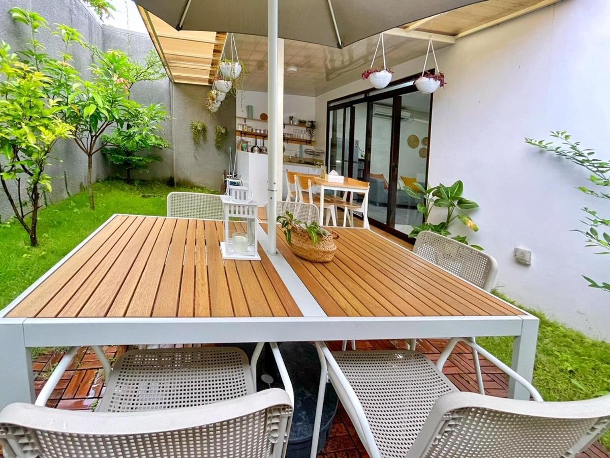 Larisa Homestay Syariah Padalarang Ngoại thất bức ảnh