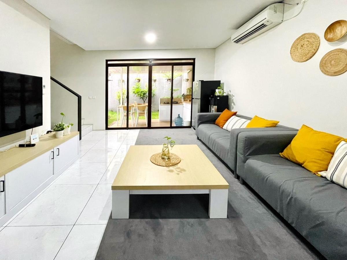 Larisa Homestay Syariah Padalarang Ngoại thất bức ảnh