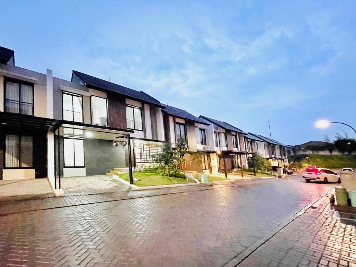 Larisa Homestay Syariah Padalarang Ngoại thất bức ảnh